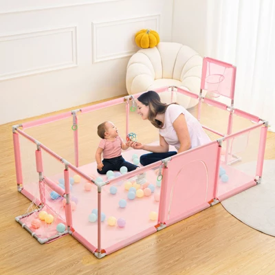 Playpen With 30 Balls
